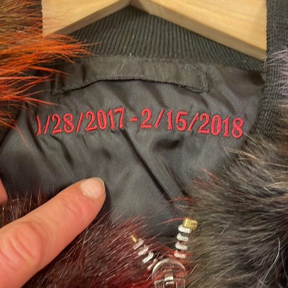 ONE OF A KIND! Alpha Industries Year of the Rooster fur bomber jacket - Picture 10 of 17